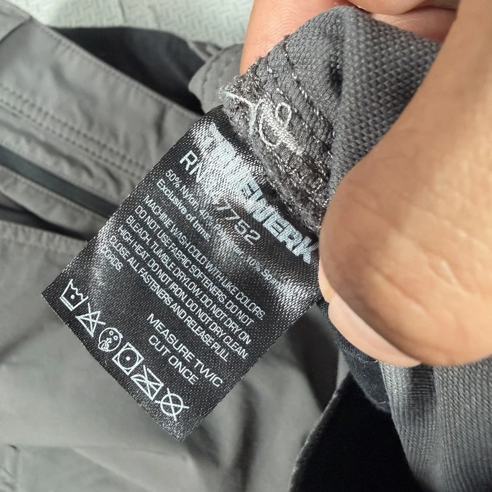 Truewerk T1 Werkpants Mens 44x30 Gray Technical Work Cargo Pants Carpenter EUC